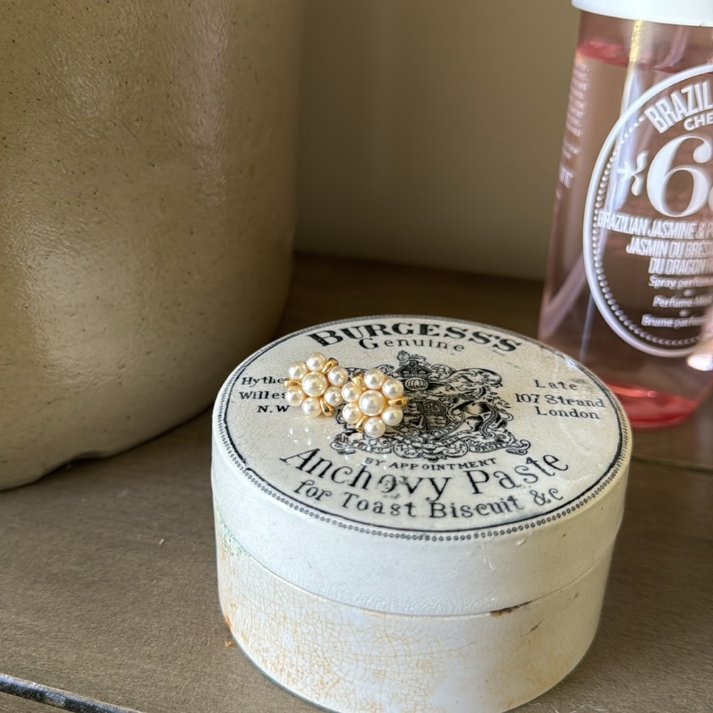 Vintage Gold Tone With Pearl Earrings